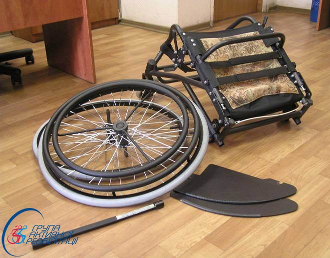 Коляска Артем для однієї руки